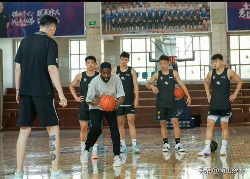 篮球最新爆料新闻,神秘交易背后,巨星动向引发热议